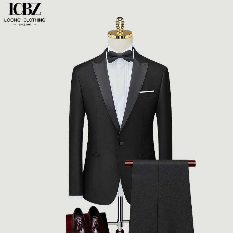 Black Tuxedo Peaked Lapel Men‘s Suit